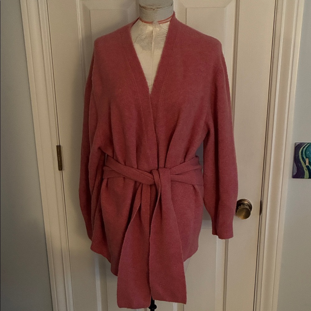 Gorgeous Veronica Beard Pink Women's Sweater